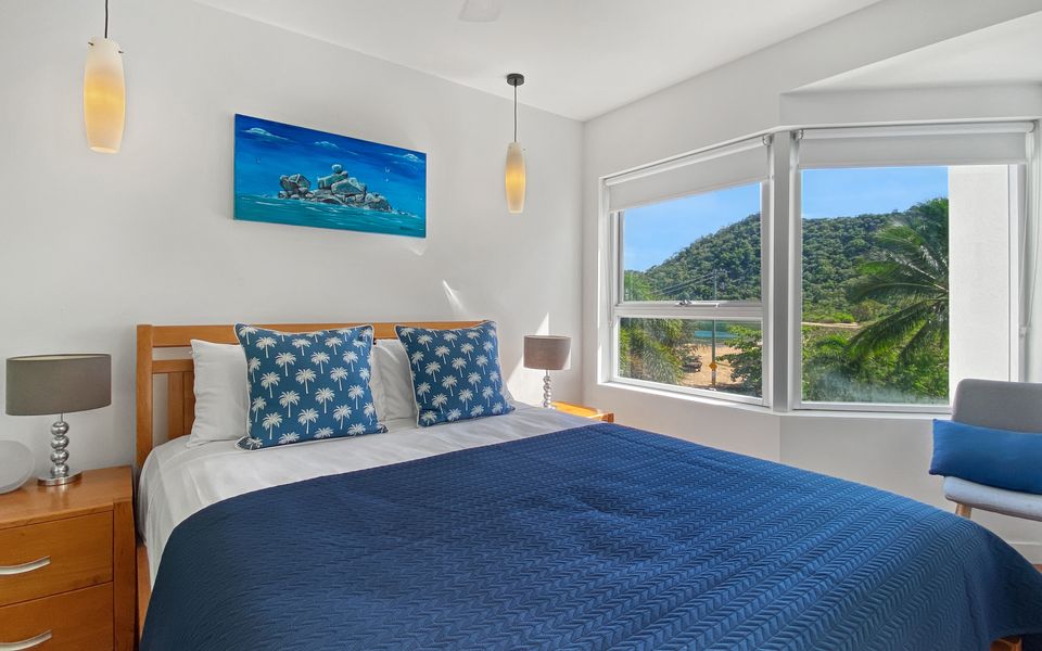 Maggies Beachfront Apt. 12