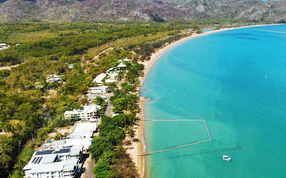 Maggies Beachfront Apt. 12