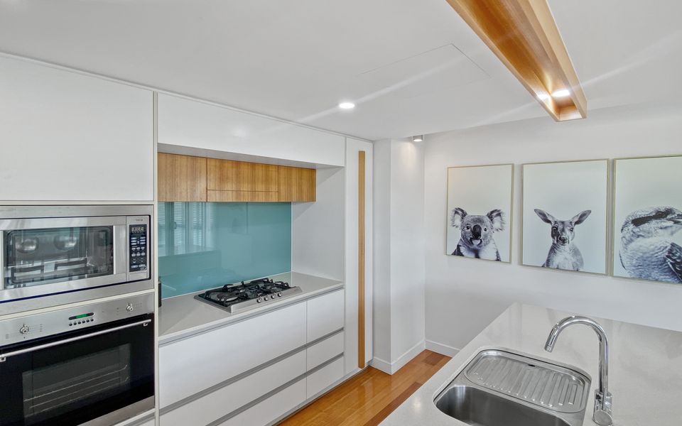 Maggies Beachfront Apt. 12