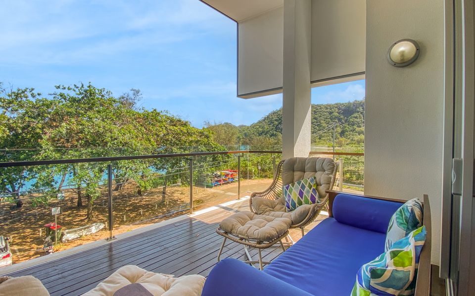 Maggies Beachfront Apt. 12