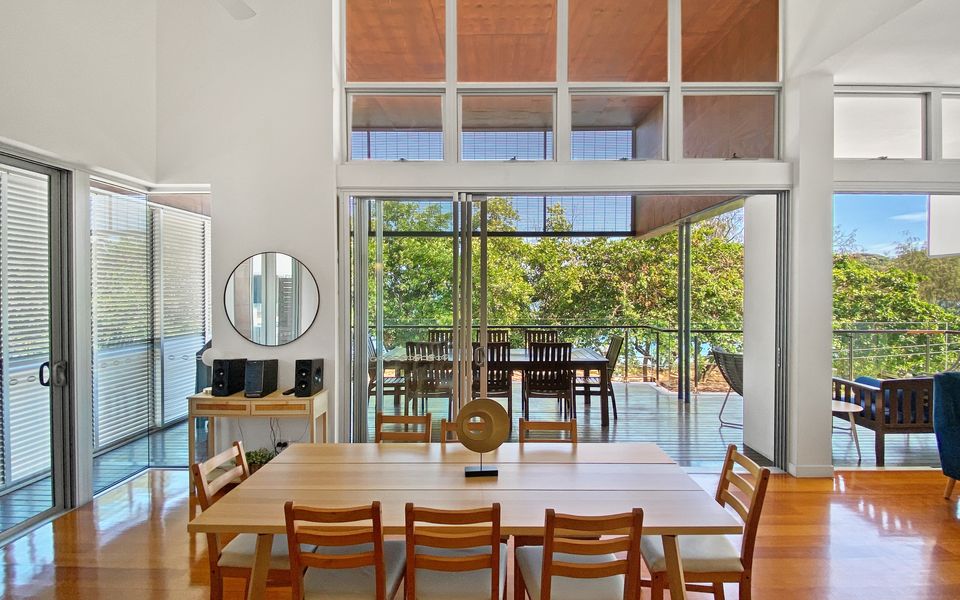 Maggies Beachfront Apt. 12