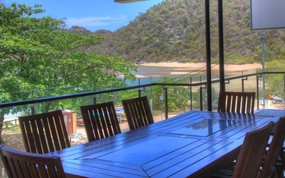 Maggies Beachfront Apt. 12