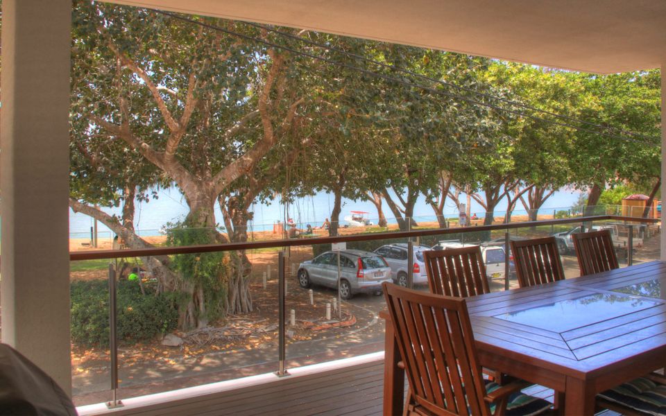 Maggies Beachfront Apt. 3