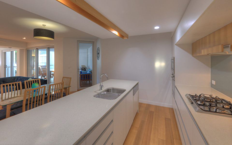 Maggies Beachfront Apt. 4