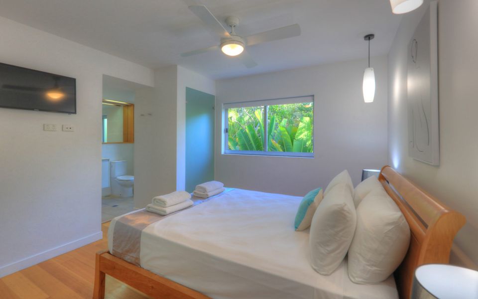 Maggies Beachfront Apt. 4