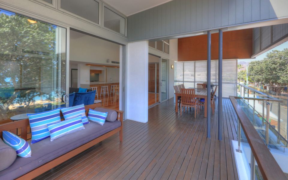 Maggies Beachfront Apt. 5