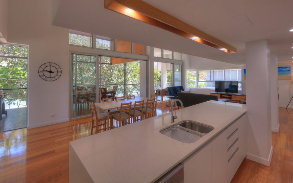 Maggies Beachfront Apt. 5