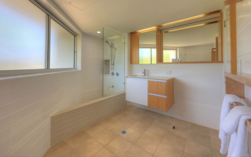 Maggies Beachfront Apt. 6