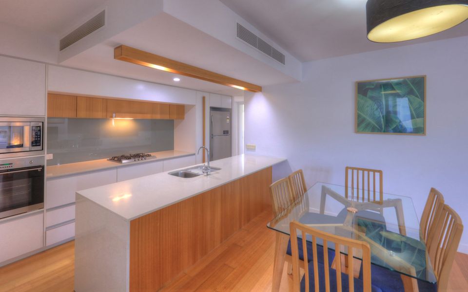 Maggies Beachfront Apt. 6