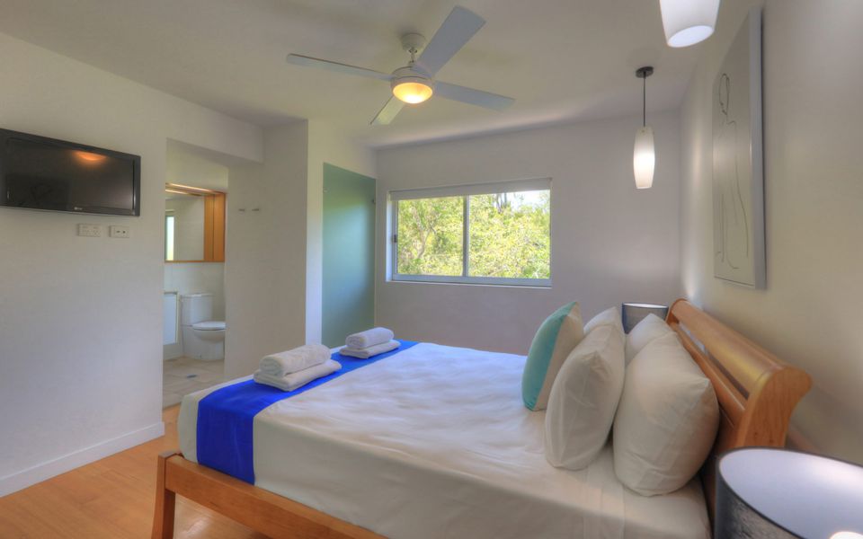 Maggies Beachfront Apt. 6