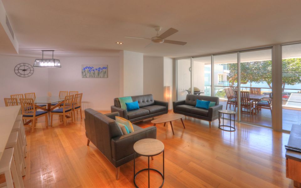 Maggies Beachfront Apt. 7