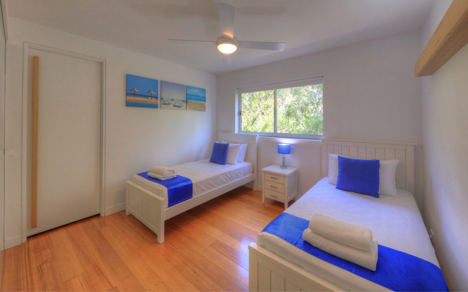 Maggies Beachfront Apt. 7