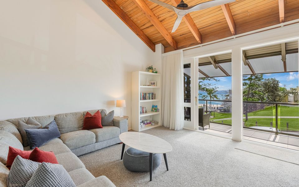 208 Marine Parade – Snapper Rocks / Rainbow Bay Beachfront