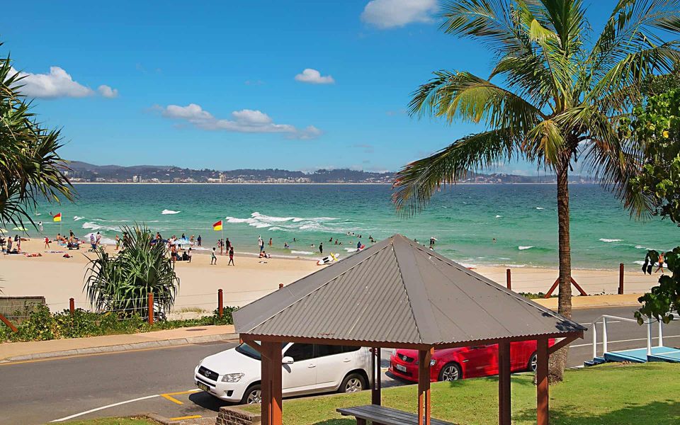 208 Marine Parade – Snapper Rocks / Rainbow Bay Beachfront