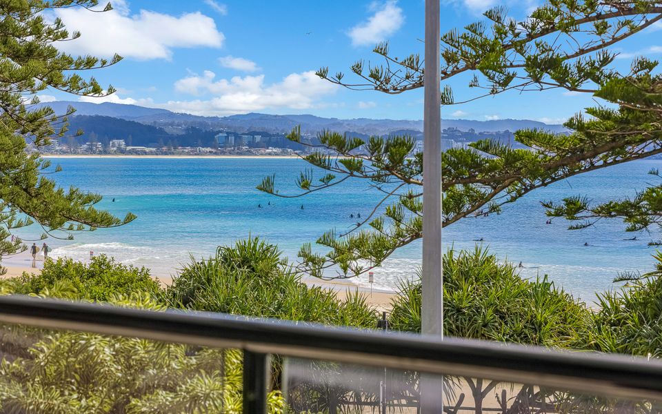 208 Marine Parade – Snapper Rocks / Rainbow Bay Beachfront
