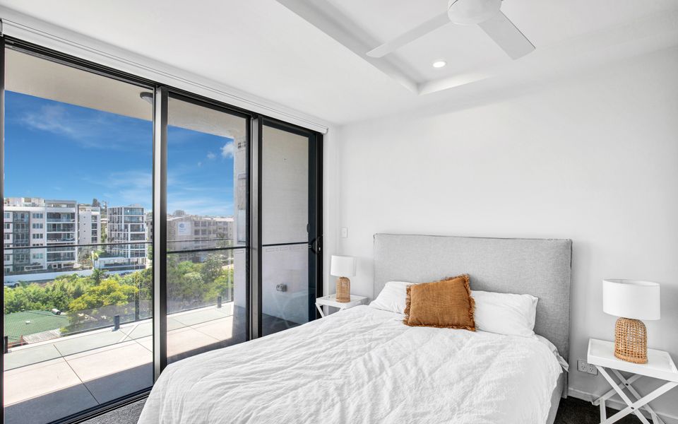 The Ivory 20 – Modern & Pet Friendly in Tweed Heads – Min. 3 night stays!