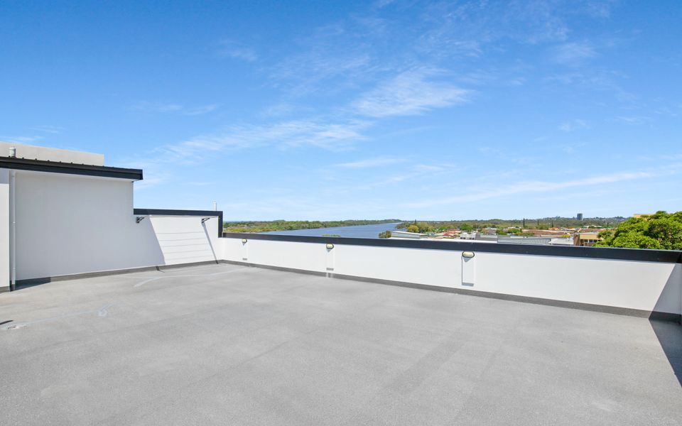 The Ivory 20 – Modern & Pet Friendly in Tweed Heads – Min. 3 night stays!