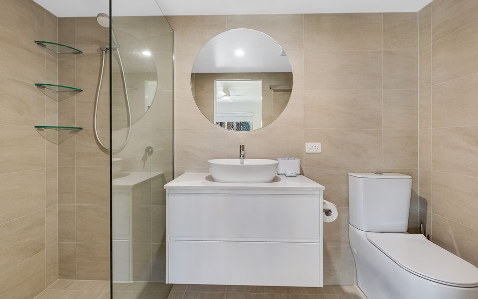 San Chelsea 8 – North Kirra / Bilinga Beachfront Gem – Ground Floor with Luxury Ensuite – Linen Provided!