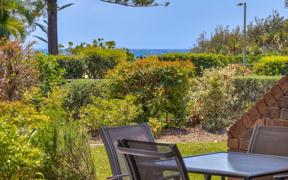 San Chelsea 8 – North Kirra / Bilinga Beachfront Gem – Ground Floor with Luxury Ensuite – Linen Provided!