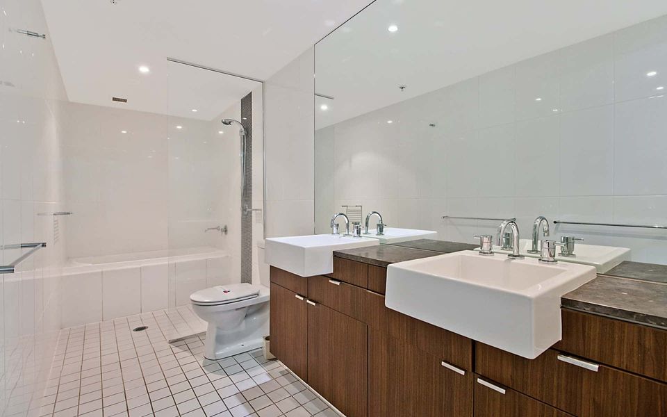 Blue C 305 – Beachfront Coolangatta – Min. 3 Night Stays!