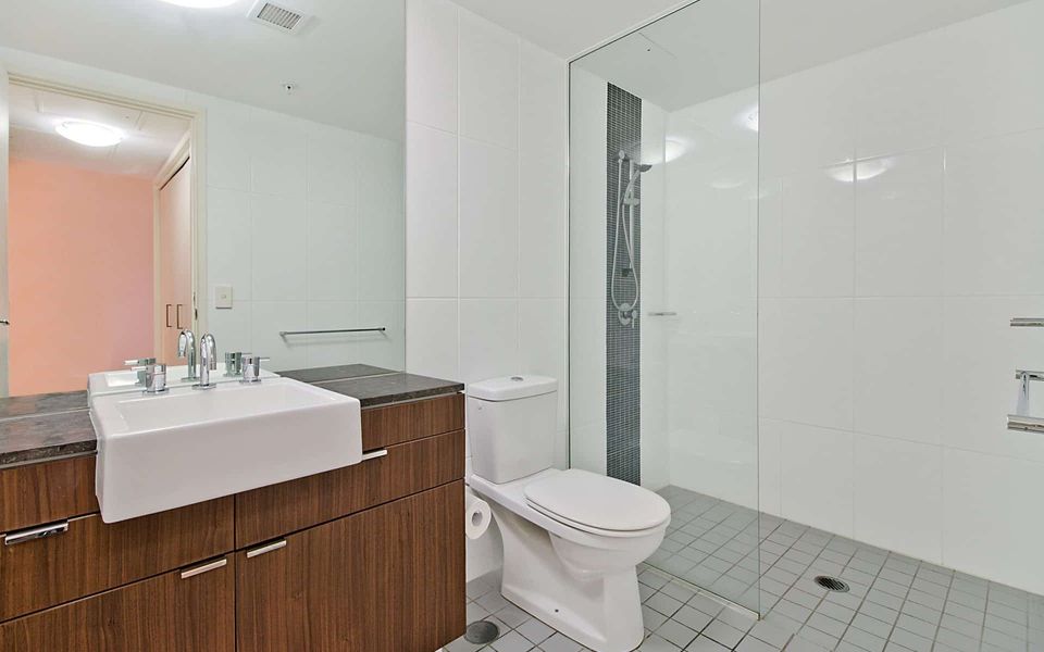 Blue C 305 – Beachfront Coolangatta – Min. 3 Night Stays!