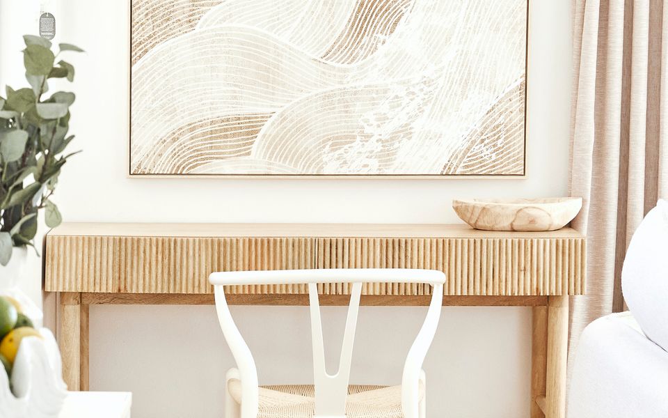 Pacific Breeze 6 – Absolute Beachfront – Min. 2 Night Stays – Linen Provided!