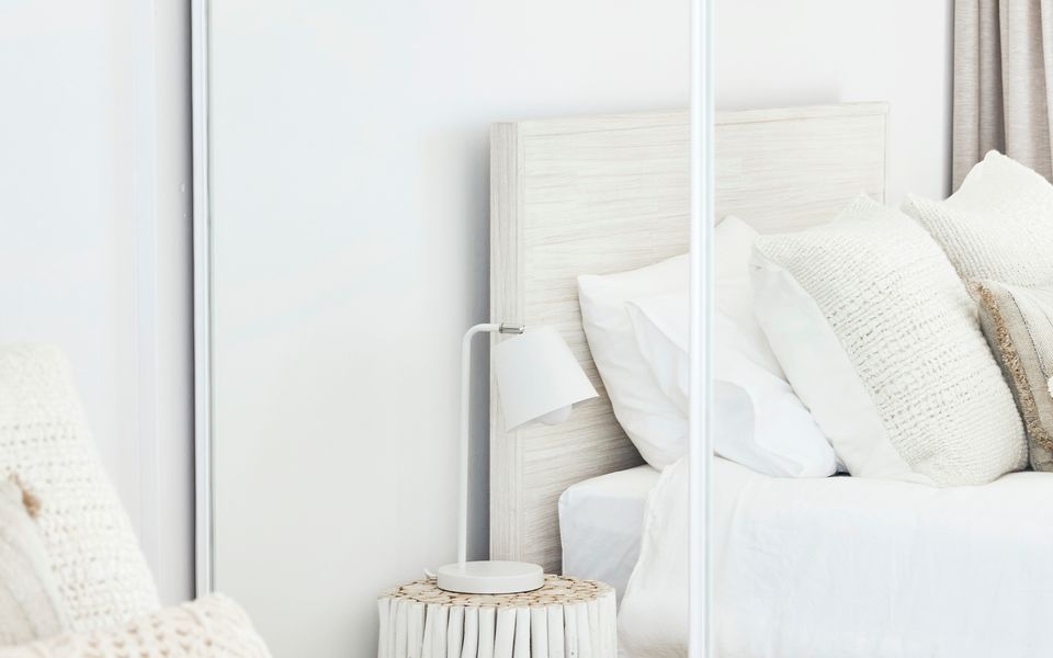 Pacific Breeze 6 – Absolute Beachfront – Min. 2 Night Stays – Linen Provided!