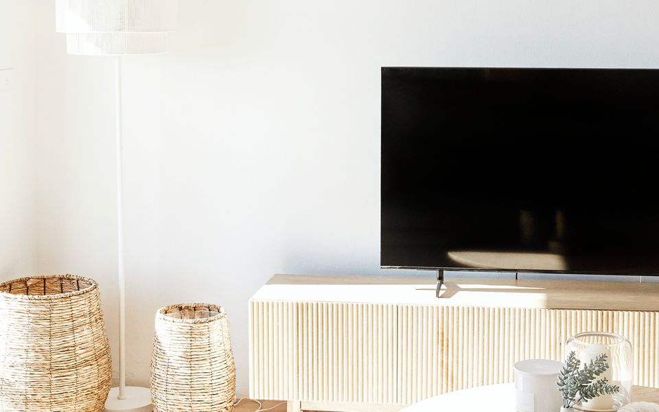 Pacific Breeze 6 – Absolute Beachfront – Min. 2 Night Stays – Linen Provided!