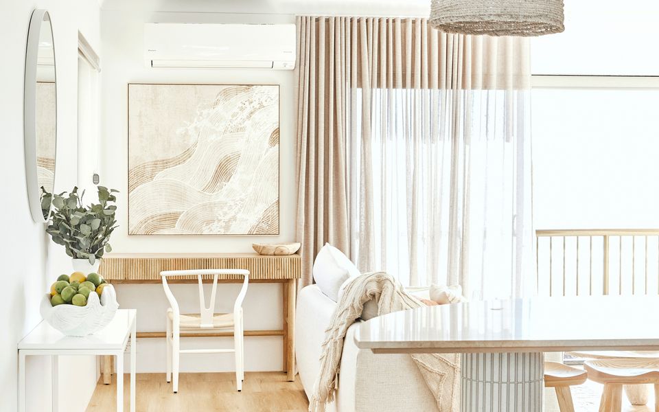 Pacific Breeze 6 – Absolute Beachfront – Min. 2 Night Stays – Linen Provided!