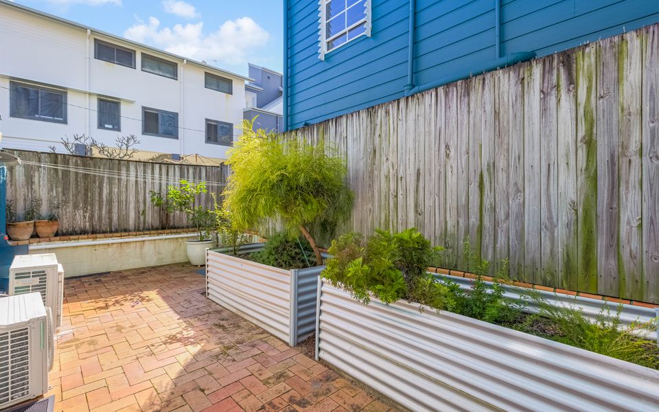 Tugun Beach House – Pet Friendly & Perfect for Families! Min. 3 night stays!