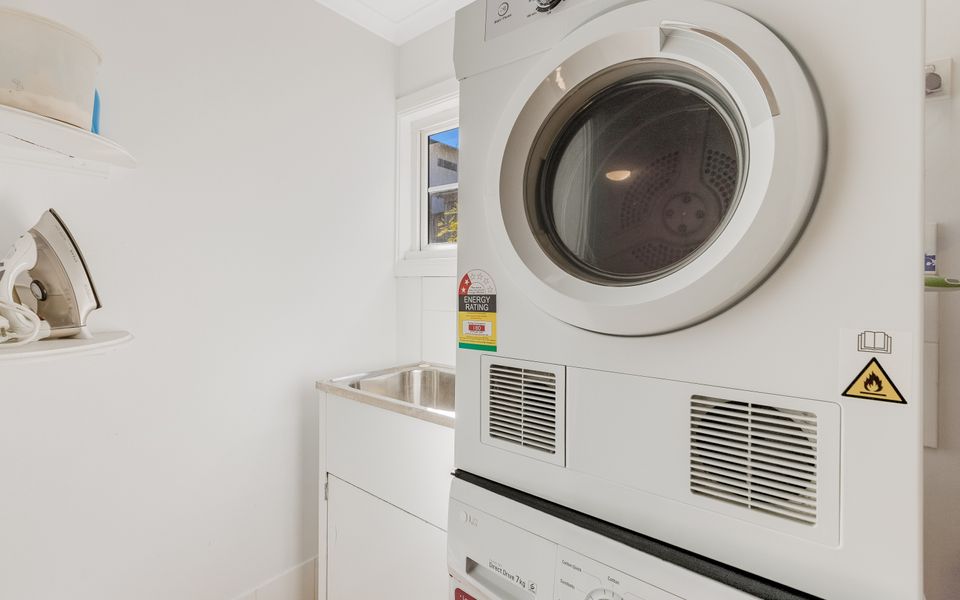 Tugun Beach House – Pet Friendly & Perfect for Families! Min. 3 night stays!