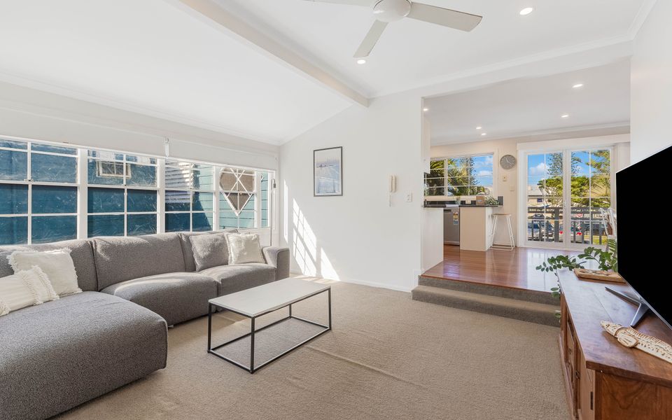 Tugun Beach House – Pet Friendly & Perfect for Families! Min. 3 night stays!