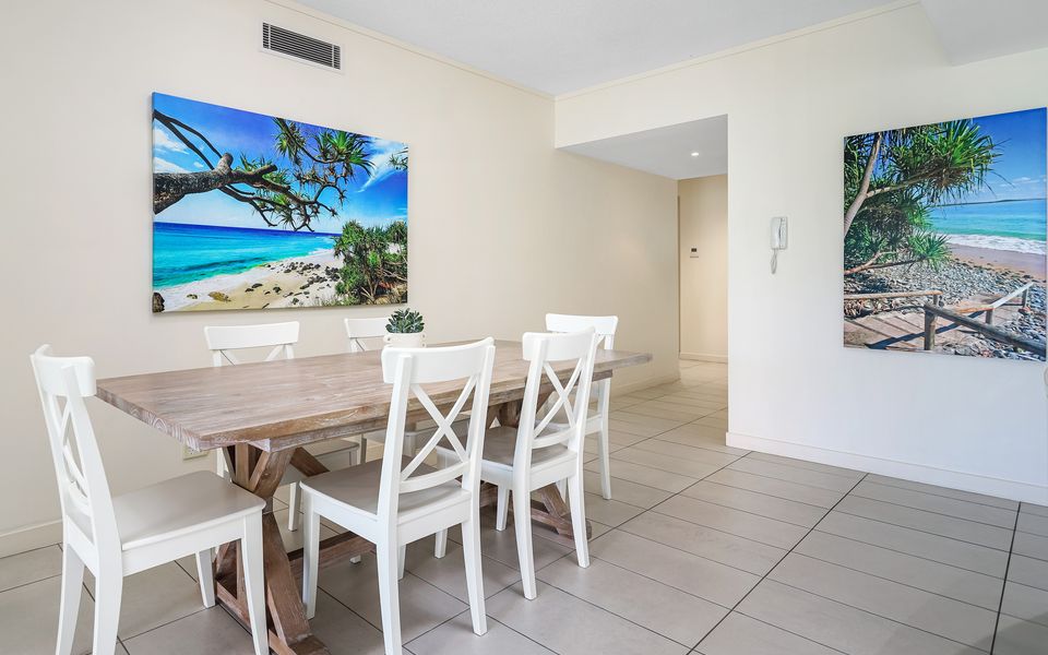 Blue C 401 – Beachfront Coolangatta – Min. 3 night stays!