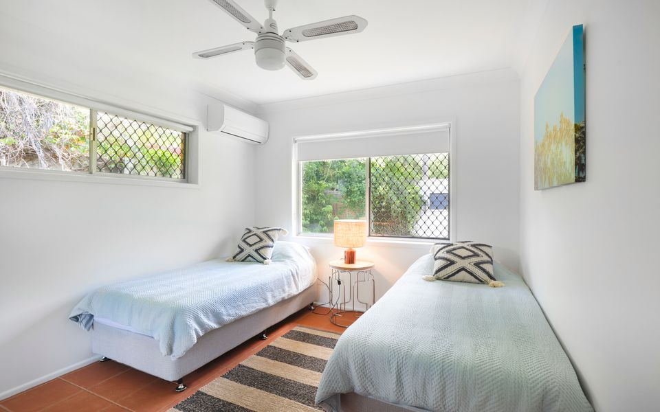 Happy Dayz – Palm Beach Dog Friendly Beach House – 3 Night Min. Stays!