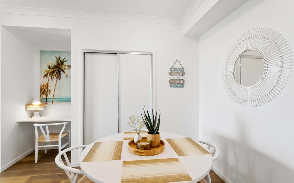 Escape at Evolve 602 – Luxury Apartment in Central Location – Min. 3 night stays!