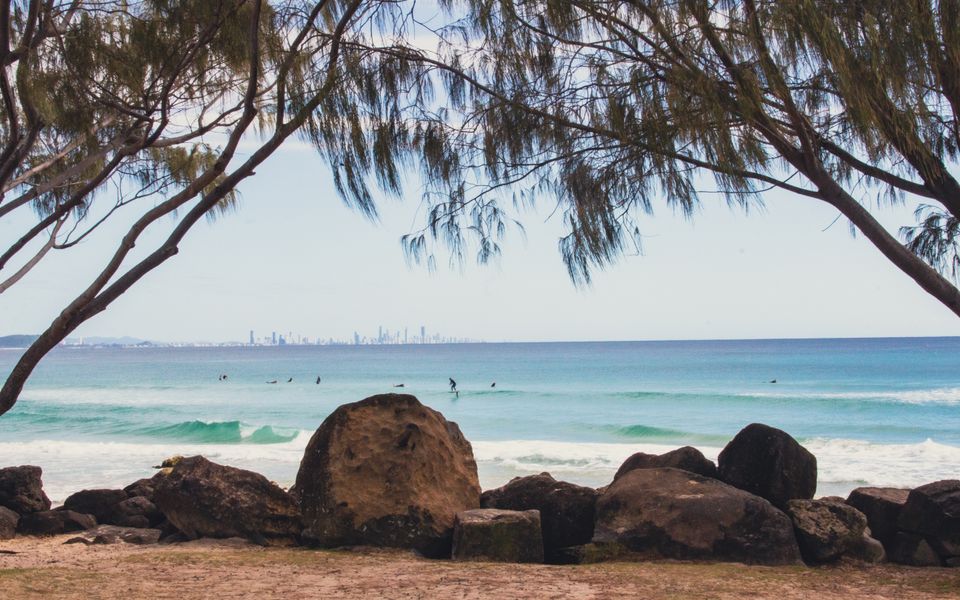 Kirra Gardens 5 – Kirra Point Beachfront – Min. 3. Night Stays!