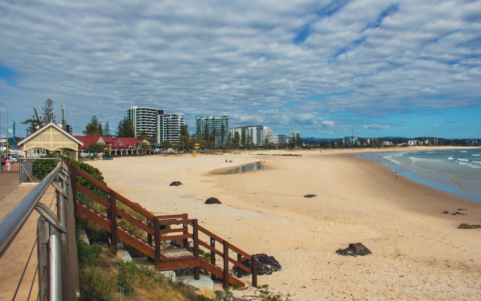 Kirra Gardens 5 – Kirra Point Beachfront – Min. 3. Night Stays!