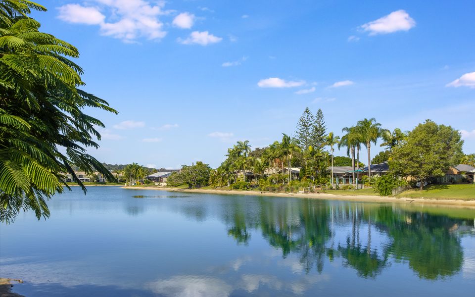 Serenity – Absolute Waterfront on the Cusp of Palm Beach – Min. 3 Night Stays!