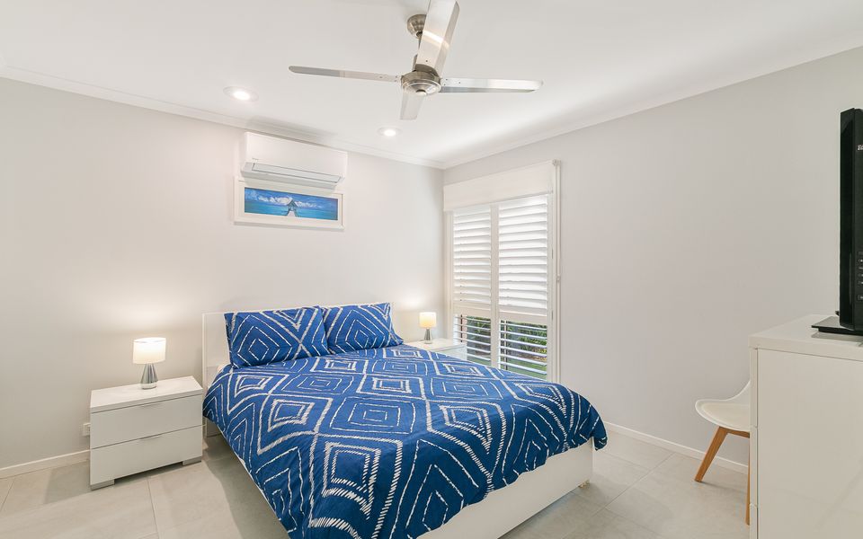 Serenity – Absolute Waterfront on the Cusp of Palm Beach – Min. 3 Night Stays!