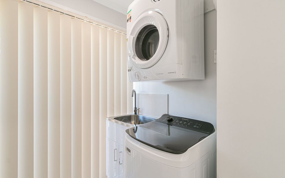 Serenity – Absolute Waterfront on the Cusp of Palm Beach – Min. 3 Night Stays!