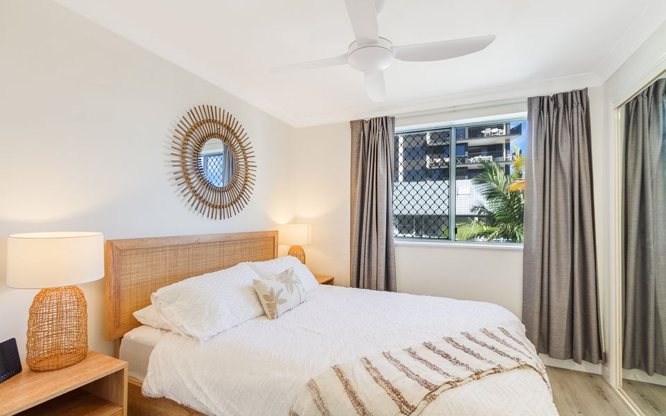 Sunset on Kirra – Beachfront Kirra – Min. 3 Night Stays!