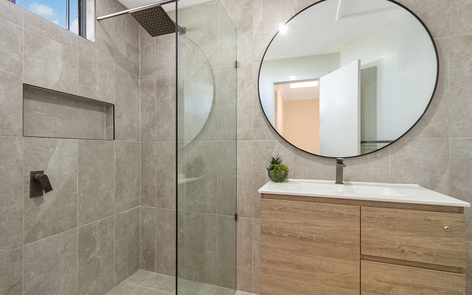 Sunset on Kirra – Beachfront Kirra – Min. 3 Night Stays!