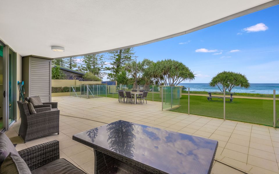 Aqua Solai 1 – Absolute Beachfront Tugun – Min. 3 Night Stays!