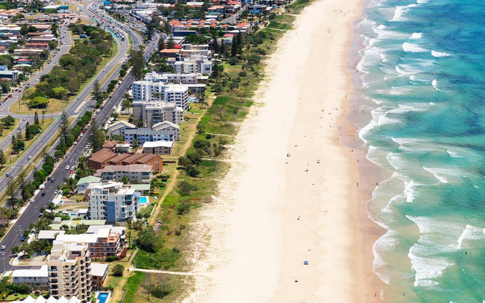 Aqua Solai 1 – Absolute Beachfront Tugun – Min. 3 Night Stays!