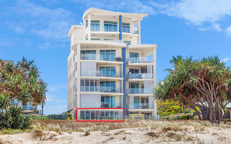 Aqua Solai 1 – Absolute Beachfront Tugun – Min. 3 Night Stays!