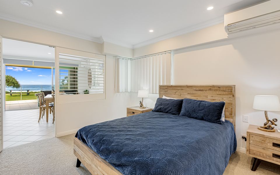 Aqua Solai 1 – Absolute Beachfront Tugun – Min. 3 Night Stays!