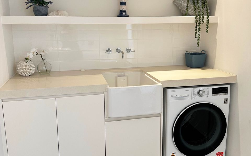 Beachfront Bliss – Absolute Beachfront Luxury Palm Beach – Linen Provided