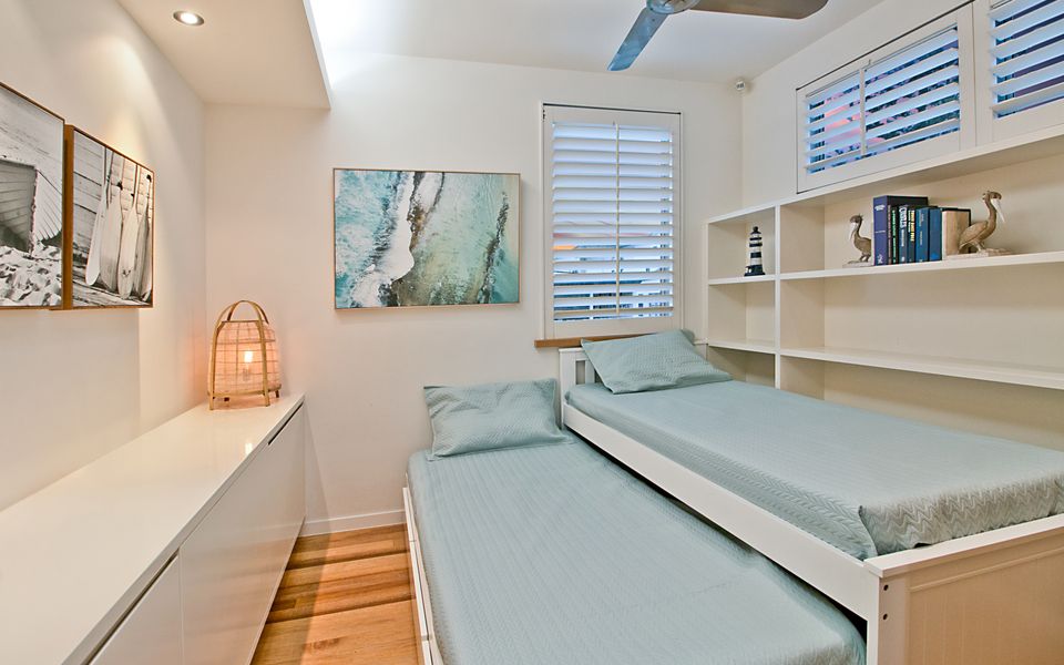 Beachfront Bliss – Absolute Beachfront Luxury Palm Beach – Linen Provided