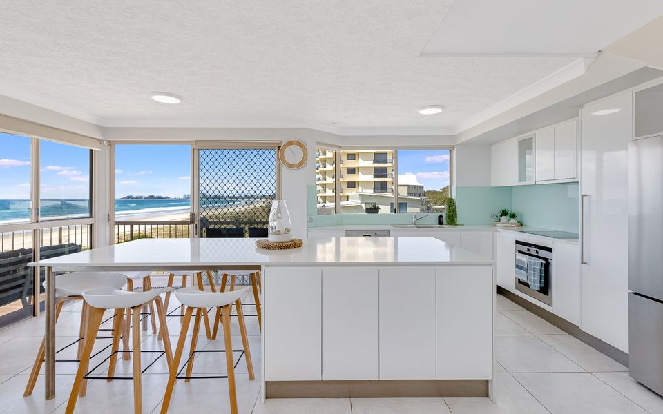 Seacrest 9 – Absolute Beachfront Tugun – Linen Provided!