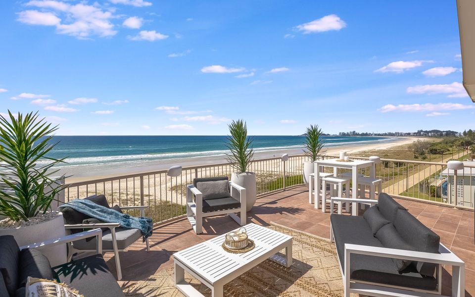 Seacrest 9 – Absolute Beachfront Tugun – Linen Provided!
